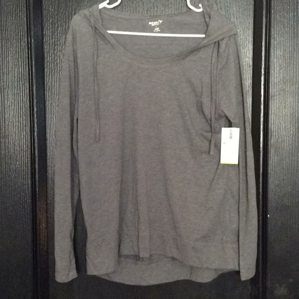 🎉🎉NWT Old Navy dry fit hoodie